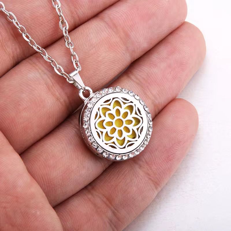 Collier Diffuseur – Alliance de Sérénité, Élégance et Bien-être